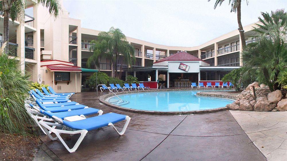 Baymont By Wyndham Tampa Near Busch Gardens Hotel Bagian luar foto